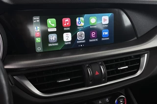 Alfa Romeo Stelvio 2.0T 280pk AWD Veloce Carplay Adaptieve Cruise Leder Memory / 17