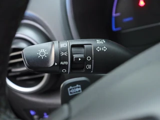 Hyundai Kona EV Comfort Smart 64 kWh | Warmtepomp | 3 fase laden / 23