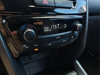 Suzuki Vitara 1.0 BOOSTERJET SELECT  Navi | Camera | Trekhaak | Cruise / 17