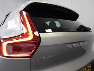 Volvo XC40 1.5 T4 Plug-In Hybrid Core Bright NAVI/CAMERA/LED/18"LMV! / 35
