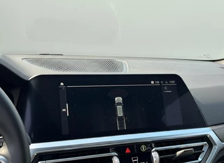 BMW 3-serie Touring 330e M sport ACC Trekhaak / 24