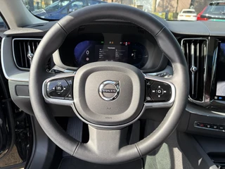 Volvo XC60 2.0 T8 Plug-in hybrid AWD Plus Dark / 23