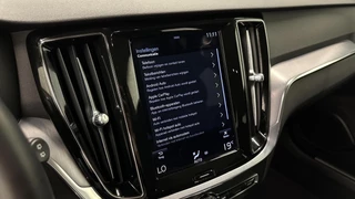 Volvo V60 2.0 B3 Momentum Business ECC NAVI CAMERA CARPLAY LM CRUISE. / 41