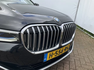 BMW 7 Serie 730d xDrive ACC Pano Softclose 4wielsturing High Executive HUD / 47