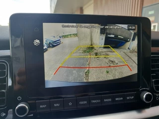 Kia Stonic 1.0T MHEV GT-PlusLine | Schuifdak | Stoel en stuurverwarming | Navigatie | Camera | Climate control | Cruise control | Getinte ramen achter | Parkeersensoren voor en achter | / 31