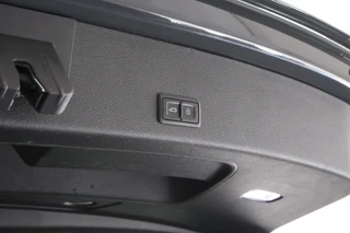 Audi Q8 e-tron 50 340pk quattro S Edition 95 kWh SOH 100% B&O HUD Keyless Stoelverwarming Camera Panoramadak Navigatie 2x S-Line / 51