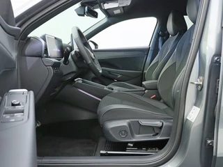 Volkswagen T-Roc 1.5 eTSI R-Line Elek. Trekhaak | Stuur-/stoelverwarming | Verlichte logo's / 15