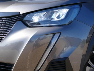 Peugeot 2008 1.2 PureTech Active Pack | 100PK | Trekhaak | Cruise Control | Parkeersensoren Achter | Airco | Navigatie | Climate Control | / 27