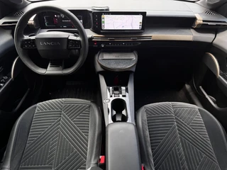 Lancia Ypsilon 1.2 Turbo Hybrid LX 110pk 360 Camera | Navigatie By App | Adaptive Cruise | Climate control / 7