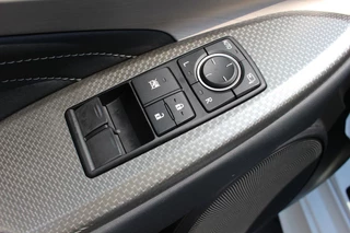 Lexus RC 300h F SPORT Line NL-AUTO CRUISE TRIPLE-LED STOELVENT BLIND-SPOT 19" LM-VELGEN / 22