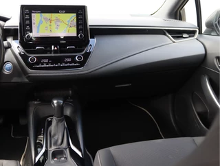 Toyota Corolla Touring Sports 1.8 Hybrid Business  | Navigatie | Stoelverwarming / 23