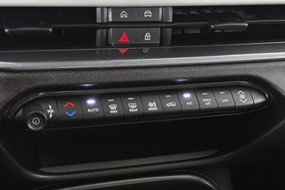 Fiat 600 1.2 Hybrid La Prima Leder Stoelverwarming Massage Keyless / 24