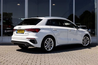 Audi A3 Sportback 35 TFSI S Line  | Carplay | Stoelver. | Parkeersens. | / 2