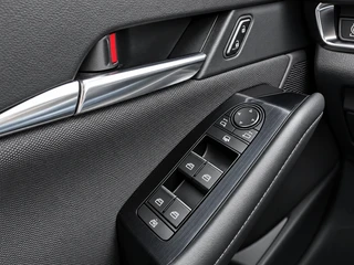 Mazda CX-30 2.0 e-SkyActiv | Automaat | Head Up Display | Stoel/Stuur Verwarming | Camera | 1ste Eigenaar / 17