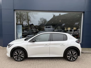 Peugeot 208 1.2 Turbo 100 PK GT | Navigatie | Zwart dak | Sportstoelen | Keyless Start | 17" Lichtmetalen Velgen | Full LED Verlichting | Climate Control | Cruise Control | Camera | Parkeersensoren | Dodehoek detectie | / 6