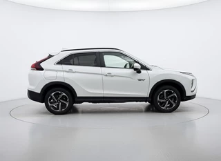 Mitsubishi Eclipse Cross 2.4 PHEV First Edition / 5