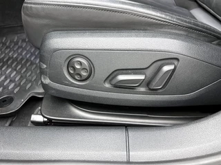 Audi A4 Avant 35 TFSI S - Line | Automaat | Adaptive Cruise | Camera | Stoelverwarming | Navigatie | Leder / 6