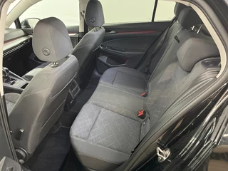 Volkswagen Golf 1.0 TSI Life / 7