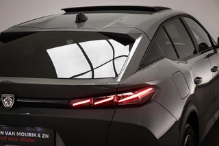 Peugeot e-408 GT 58 kWh | NIEUW | PANORAMADAK | STUURVERWARMING | MASSAGE | DAB | APPLE | 360 CAMERA / 28