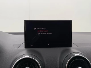 Audi Q2 35 TFSI CoD Design Automaat | Parkeersensoren | Trekhaak / 20