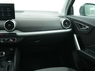 Audi Q2 35 TFSI 150PK S LINE S-TRONIC  | Panoramadak | Cruise Adaptief | Camera | Elektr. achterklep / 14