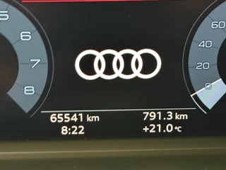 Audi Q3 35 TFSI Advanced Automaat | Parkeersensoren | Adaptive Cruise Control | Stoelverwarming | Apple CarPlay / 18