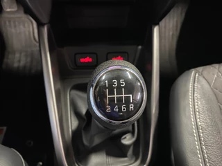 Suzuki Vitara 1.4 Boosterjet Style Smart Hybrid/ Nederlandse auto/ Afneembare trekhaak/ Pano/ Parkeersensoren/ Achteruitrijcamera / 32