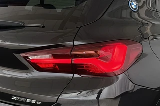 BMW X2 xDrive25e M Sport Panoramadak Head-Up Harman Kardon Elektrische Stoelen / 25