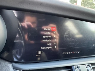 Alfa Romeo Giulia 2.9 V6 QUADRIFOGLIO Carbon pakket Sparco kuipstoelen Carplay Perfect onderhouden! / 44