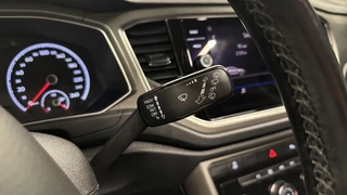 Volkswagen T-Roc 1.0 TSI Style Business PANO LM TREKHAAK DAB CRUISE. / 30