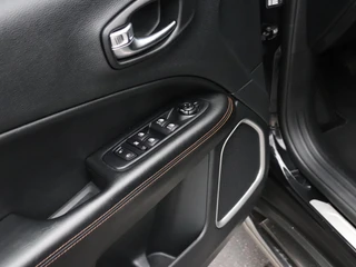 Jeep Compass 1.3T Limited | LEDER | CAMERA | NAVI | CRUISE | / 18