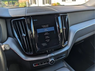 Volvo XC60 2.0 T8 Twin Engine AWD R-Design Panorama Trekhaak / 52