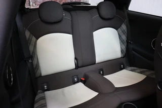 MINI Cooper Hatchback Chili Business 3 deurs  / Navigatiesysteem Professional / Panoramadak / LED / Climate Control / Parkeersensoren / Sportstoelen / Cruise Control / Bluetooth / 17 Inch / Chrome Line / Lichtpakket / Extra Getint Glas / 16