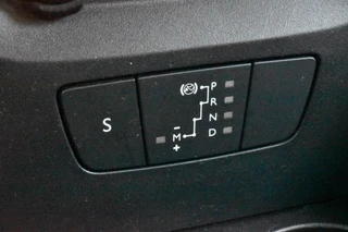 Citroën C3 PureTech 110 EAT6 Shine  | Automaat | Afn Trekhaak | Navigatie | Airco | 4 seizoenenbanden | Camera achter | / 17