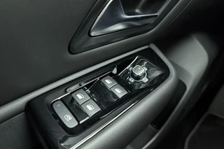 Citroen C5 X 1.6 Plug-in Hybrid 225 Shine | Lederenbekleding | Massage stoel | Elektrisch verstelbare stoel | Camera | Stuur en stoelverwarming | Getint Glas / 25