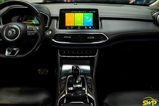 MG EHS 1.5 TGDI Luxury / 33
