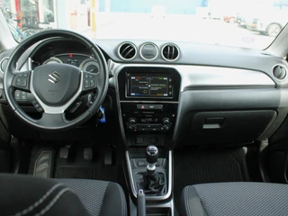 Suzuki Vitara 1.4 Boosterjet Select Smart Hybrid 1e Eigenaar, Adaptieve Cruise en Climate Control, Navigatie, Carplay/Android Auto / 16
