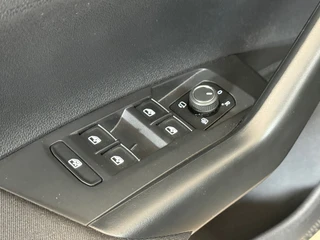 Volkswagen Polo 1.0 TSI Style | Black Edition | IQ.Light Matrix | Discover Pro | CarPlay | Licht + Zicht | Ambient | PDC | DAB+ / 49