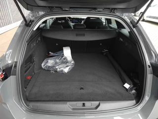 Peugeot 308 SW 1.6 Plug-in Hybrid 195 Allure | Nieuwe auto | Camera voor en achter | Trekhaak | Adaptive cruise control | Full led | 7,4kw onboard charger | Stoel en stuurverwarming / 14
