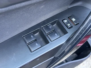 Toyota Auris 1.8 Hybrid Executive / 10