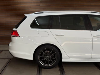 Volkswagen Golf Variant 1.4 TSI R-line | 150pk | DSG Camera | Licht+Zicht | Ambient | Winter Pakket / 26