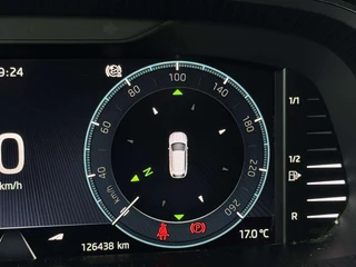 Škoda Octavia Combi 1.0 e-TSI Sport Business / 23