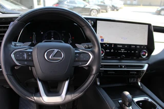 Lexus RX 450h+ Plug-in Hybrid President Line NL-AUTO MARK-LEVINSON STOELVENTI SCHUIFDAK STOELVERW STUURVERW / 21