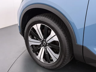 Volvo C40 Recharge Core 69 kWh SOH 93%|VOLVO DEALER ONDERHOUDEN| ACHTERUITRIJCAMERA| PANORAMADAK| STOEL + STUURVERWARMING| RIJKLAARPRIJS INCL. 12 MAANDEN BOVAG GARANTIE| / 13