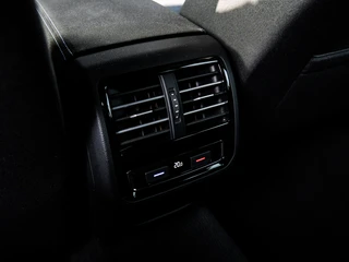 Volkswagen Passat Variant 1.4 TSI GTE Connected Series Camera | Full LED | App-connect | Comfortstoelen | PDC v+a | / 19