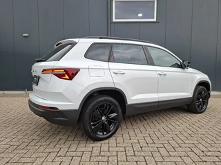 Skoda Karoq 1.0 TSI Ambition * Panoramadak * Camera * Adaptieve Cruise Control * / 2