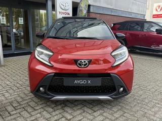 Toyota Aygo X 1.0 VVT-i MT Envy CABRIO KEYLESS PARK-SENSOREN STOELVERWARMING APPLE/ANDROID LM-VELGEN 18" / 27