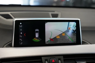 BMW X1 sDrive20i High Executive  Panoramadak M-Sport Trekhaak / 18