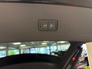 Audi Q8 60 TFSI e quattro Pro Line S Competition/s-line/leer/pano/matrix/memory/massage/Dealer oh / 39