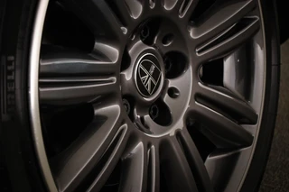 MINI Clubman 1.5 Cooper Business Edition | HALF LEDER | STOELVERWARMING | APPLE | DRAADLOZE LADER | TREKHAAK | 18" / 27